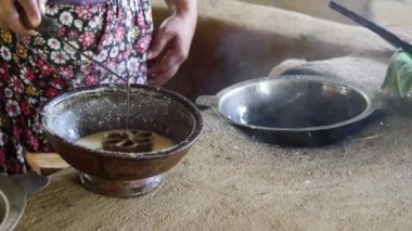 Geleneksel Sri Lankalı Kokis yapmak