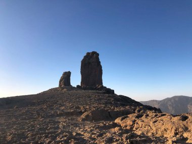 Roque Nublo Gran Canaria adasındaki volkanik kaya.