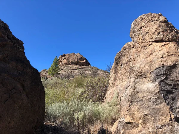 Große Felsen Rund Den Stausee Las Ninas Auf Gran Canaria — Stockfoto