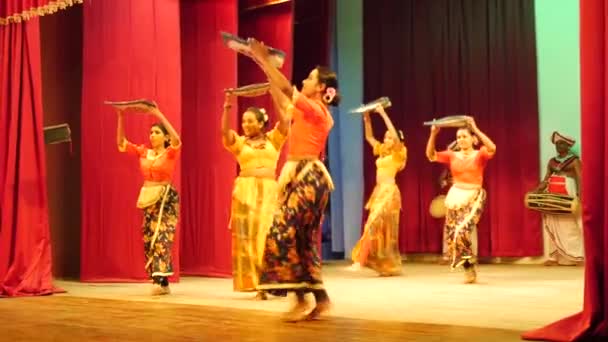 Kulu Natuma Χορός Συγκομιδής Καντυάνοι Χορευτές Σρι Λάνκα — Αρχείο Βίντεο