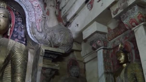 Pan Estatua Buda Dentro Del Templo Lankatilaka Kandy Provincia Central — Vídeos de Stock