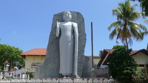 Estátua Buda Sri Vishnu Maha Devalaya Templo Dondra Sri Lanka — Vídeo de Stock