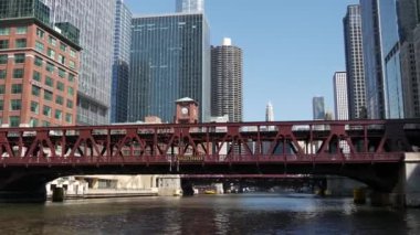 Chicago nehrinin manzarası