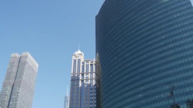 Chicago nehrinden gökdelenlerin manzarası