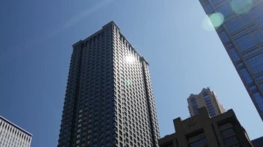 Chicago nehrinden yükselen gökdelenler