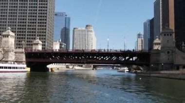 Chicago nehrinin manzarası