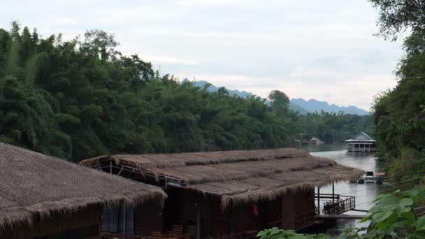 Rio Kwai Kanchanaburi Tailândia — Vídeo de Stock