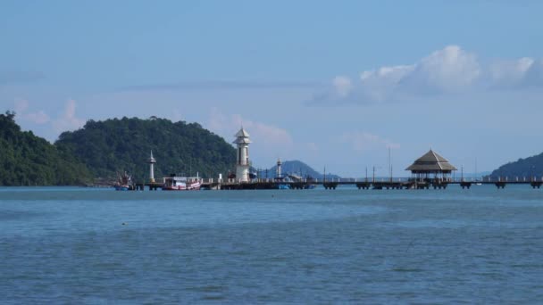 Leuchtturm Auf Einem Bang Bao Pier Auf Der Insel Koh — Stockvideo