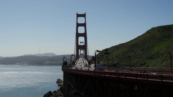 Verkeer Golden Gate Bridge San Francisco — Stockvideo