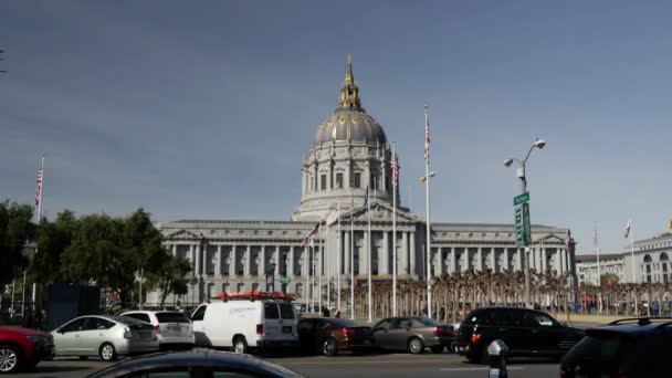 サンフランシスコ市庁舎前の交通 — ストック動画
