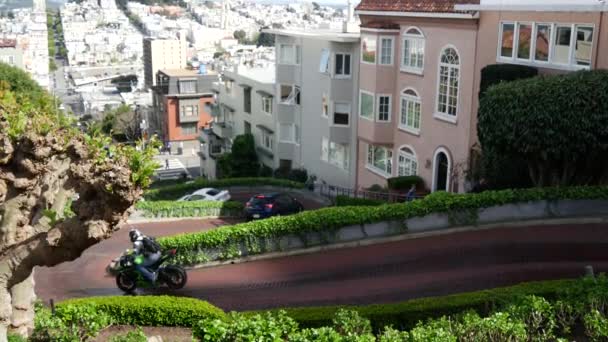 Autofahrer Auf Der Berühmten Lombard Crooked Street San Francisco — Stockvideo