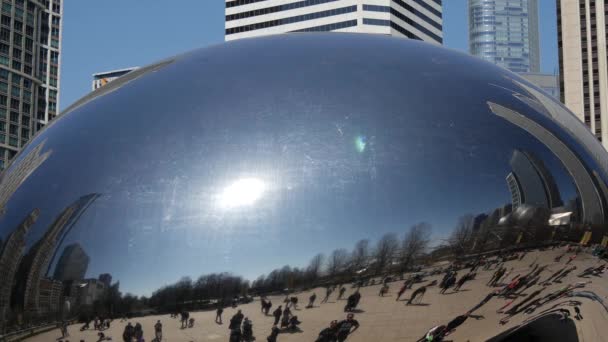 Vicino Dal Cloud Gate Fagiolo Chicago — Video Stock