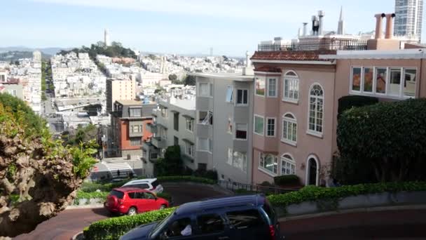 Biler Kører Den Berømte Lombard Crooked Street San Francisco – Stock-video