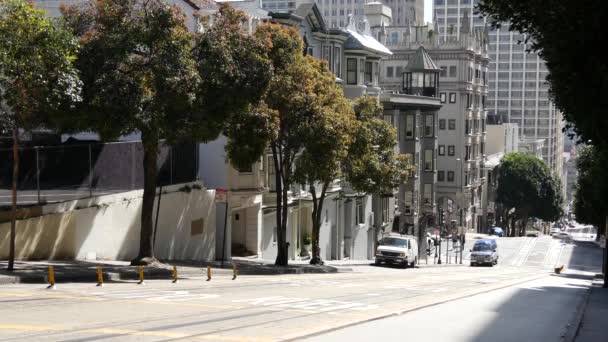 サンフランシスコのパウェル通りにあるケーブルカー — ストック動画