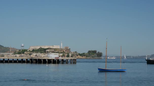 San Francisco Daki Aquatic Park Alcatraz Adası — Stok video