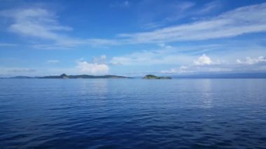 Kosta Rika 'da feribotla Paquera' dan Puntarenas 'a yelken açmak.