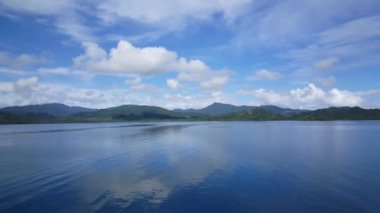 Bahia de Paquera 'dan Kosta Rika' daki Puntarenas-Paquera feribotundan ayrılıyoruz.