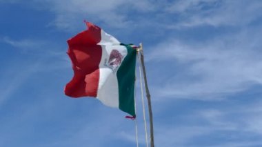 Meksika bayrağı Yucatan, Meksika 'daki Tulum plajında