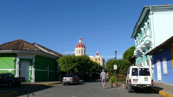 Waterfontein Het Plein Voor Kathedraal Van Granada Nicaragua — Stockvideo