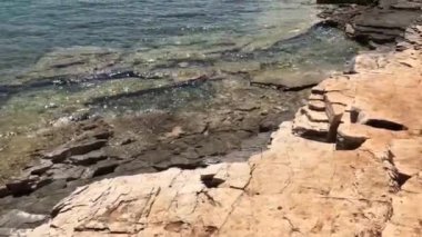 Hırvatistan 'ın Pula kıyılarından yukarı doğru eğil