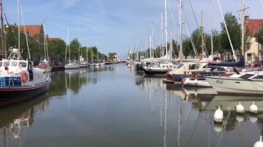 Harlingen 'deki Noorderhaven, Friesland, Hollanda