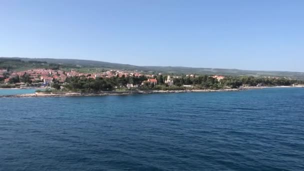 Llegando Supetar Isla Bra Croacia — Vídeo de stock