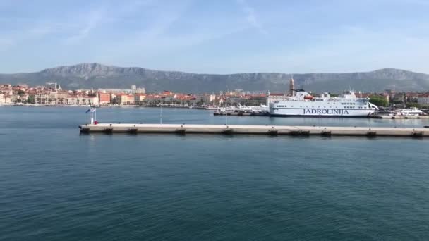 Fähre Verlässt Den Hafen Von Split Kroatien — Stockvideo