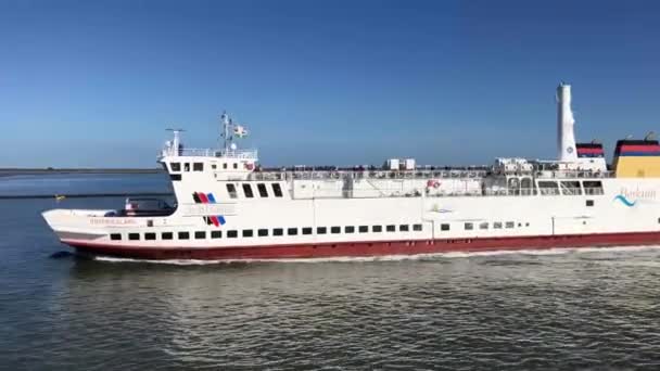 Pasando Por Ferry Que Sale Isla Borkum Alemania — Vídeo de stock