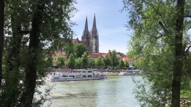 Круиз Реке Дунай Регенсбурге Германия — стоковое видео
