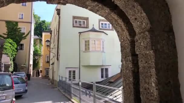 Wandelen Door Een Hek Bij Salzach Salzburg Oostenrijk — Stockvideo