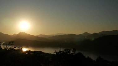 Luang Prabang 'daki Phou Si Dağı' ndan gün batımı