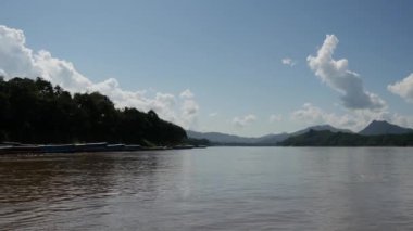 Luang Prabang 'daki mekong nehri, Laos