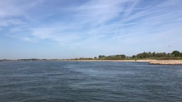 Vista Desde Ferry Entre Millingen Aan Rijn Pannerden Holanda — Vídeos de Stock