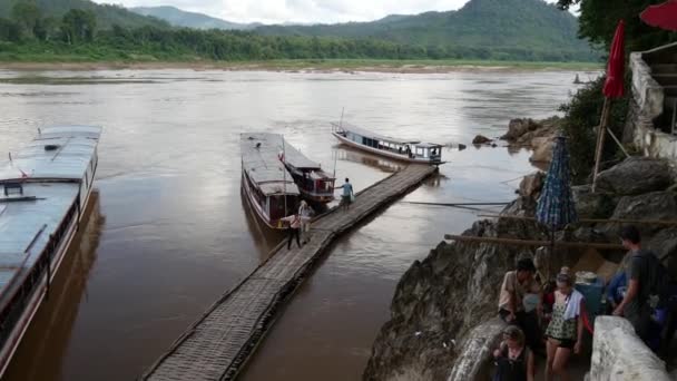 Longtail Boats Tourists Pak Caves Laos — Stock Video