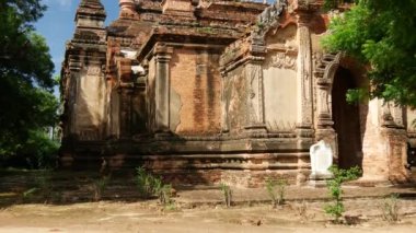 Bagan, Myanmar, Burma 'daki bir Pagoda' dan eğilim