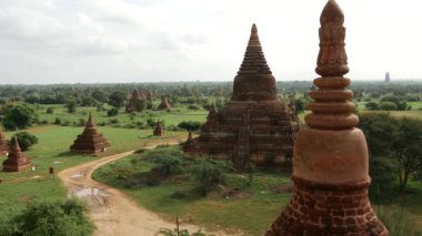 Bagan 'daki Mahazedi Pagoda, Myanmar, Burma