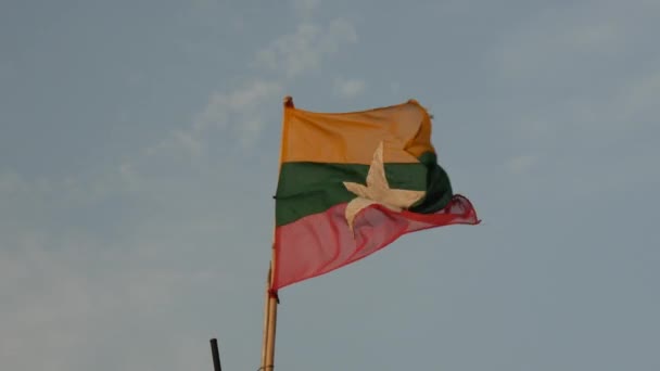 Флаг Мьянмы Бирмы — стоковое видео
