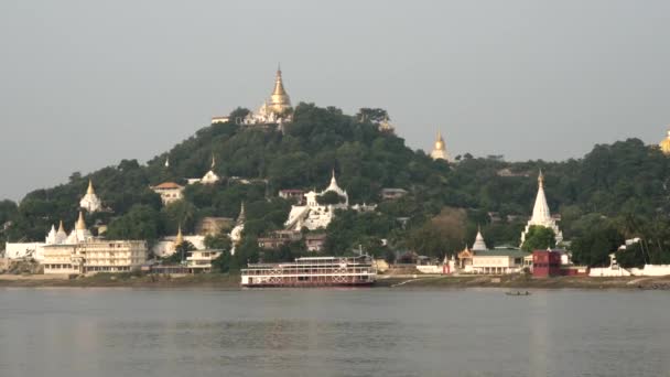 Pagodas Kilátás Táj Sétahajó Ayeyarwady Folyó Mianmar Burma — Stock videók
