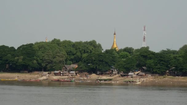 Pagode Vista Paesaggio Con Villaggio Pescatori Fiume Ayeyarwady Myanmar Birmania — Video Stock