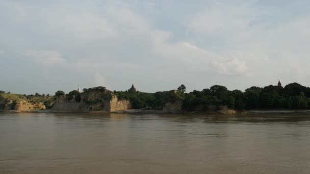 Pagodas Desde Río Ayeyarwady Llegar Bagan Myanmar Birmania — Vídeos de Stock