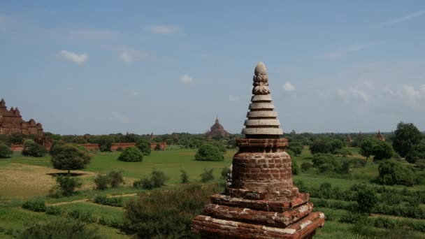 塔からミャンマーのバガンにあるDammayan Gyi寺院へのパン — ストック動画