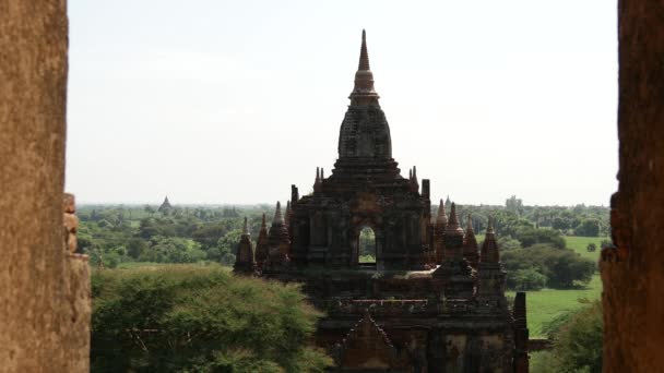Widok Pagody Przez Okno Bagan Myanmar Birma — Wideo stockowe
