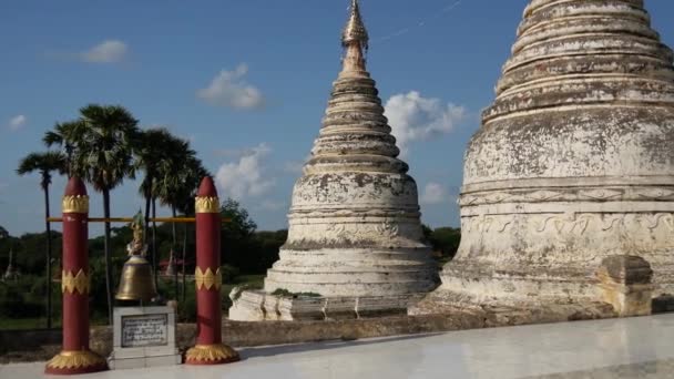 Nachylenie Patelni Białych Pagodów Bagan Myanmar Birma — Wideo stockowe