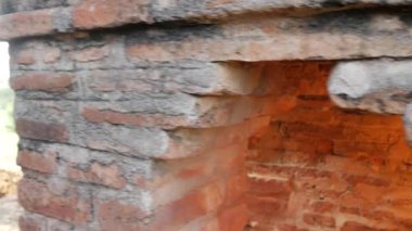 Bagan, Myanmar, Burma 'daki Pagodas arazisine kadar izini sürüyorum.