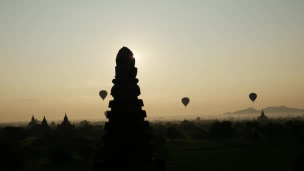 Time Lapse Palloncini Che Volano Durante Alba Sulle Pagode Bagan — Video Stock