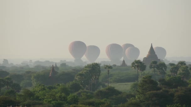 Воздушные Шары Приземляются Рядом Пагодой Багане Мьянме Бирме — стоковое видео