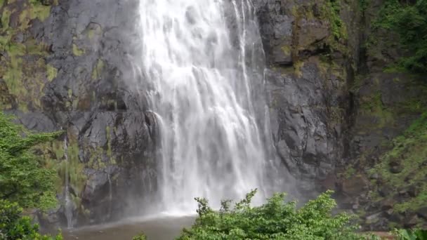 Zblízka Vodopádů Ditinn Guineji Afrika — Stock video