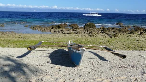 Katamaran Boot Auf Der Insel Balicasag Bohol Auf Den Philippinen — Stockvideo