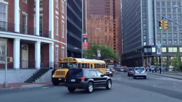 Pan Schoolbus Passing Lower Manhattan New York City Usa — Stock Video