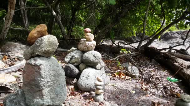 Kosta Rika Daki Montezuma Plajında Taşlar Üst Üste — Stok video